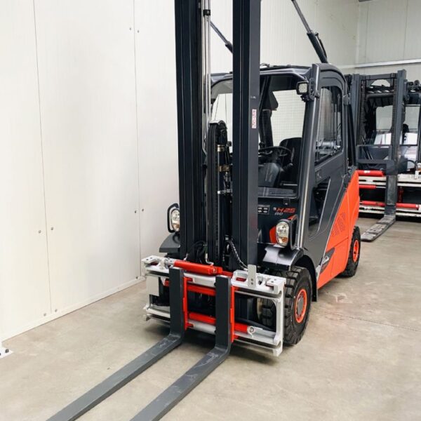 Linde H 25 T-02 EVO Triplex Kabine STVO ZVG