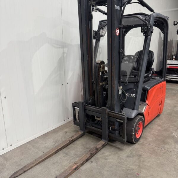 Linde E 16 C-01 Triplex Batterie Bj.22