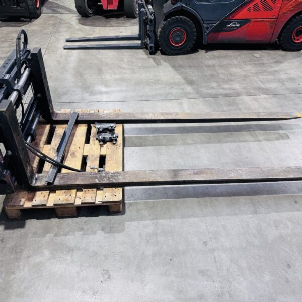 Meyer 6-2606G-Z mit Gabelzinken 2400mm